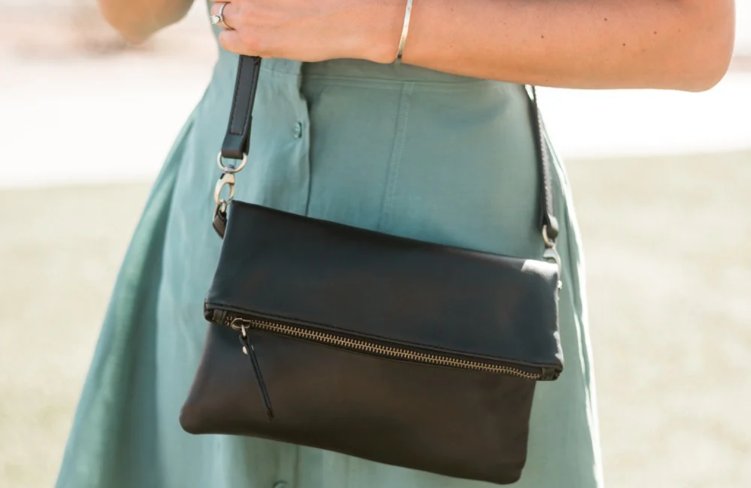 6 Ways on How To Wear a Crossbody Bag